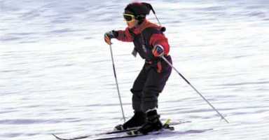 Child-Skiing-FB