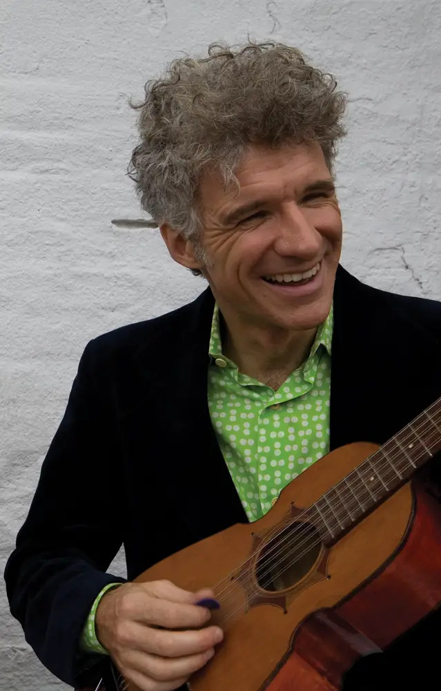 Dan Zanes playing guitar