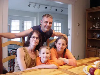 Eric Yaverbaum and family; co-founder of offlining.com