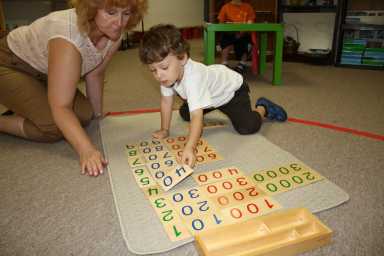 GoldMaterialMontessori