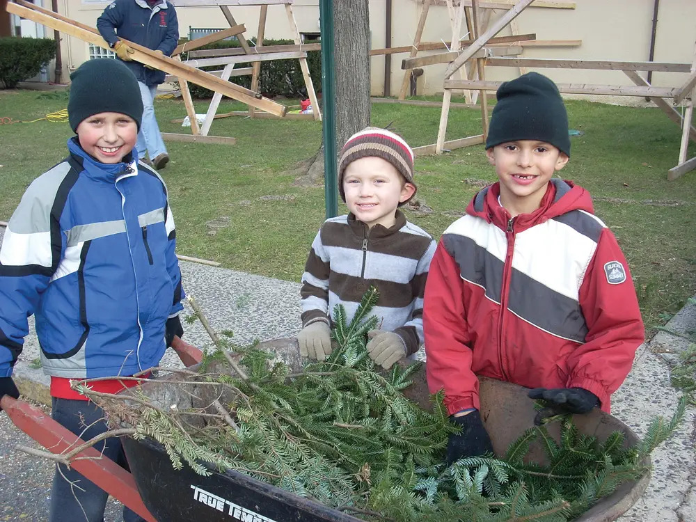 Huguenot Memorial Church Christmas tree sale