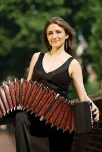 Lidia Kaminska playing accordion