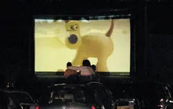 OutdoorMoviesontheBigScreen