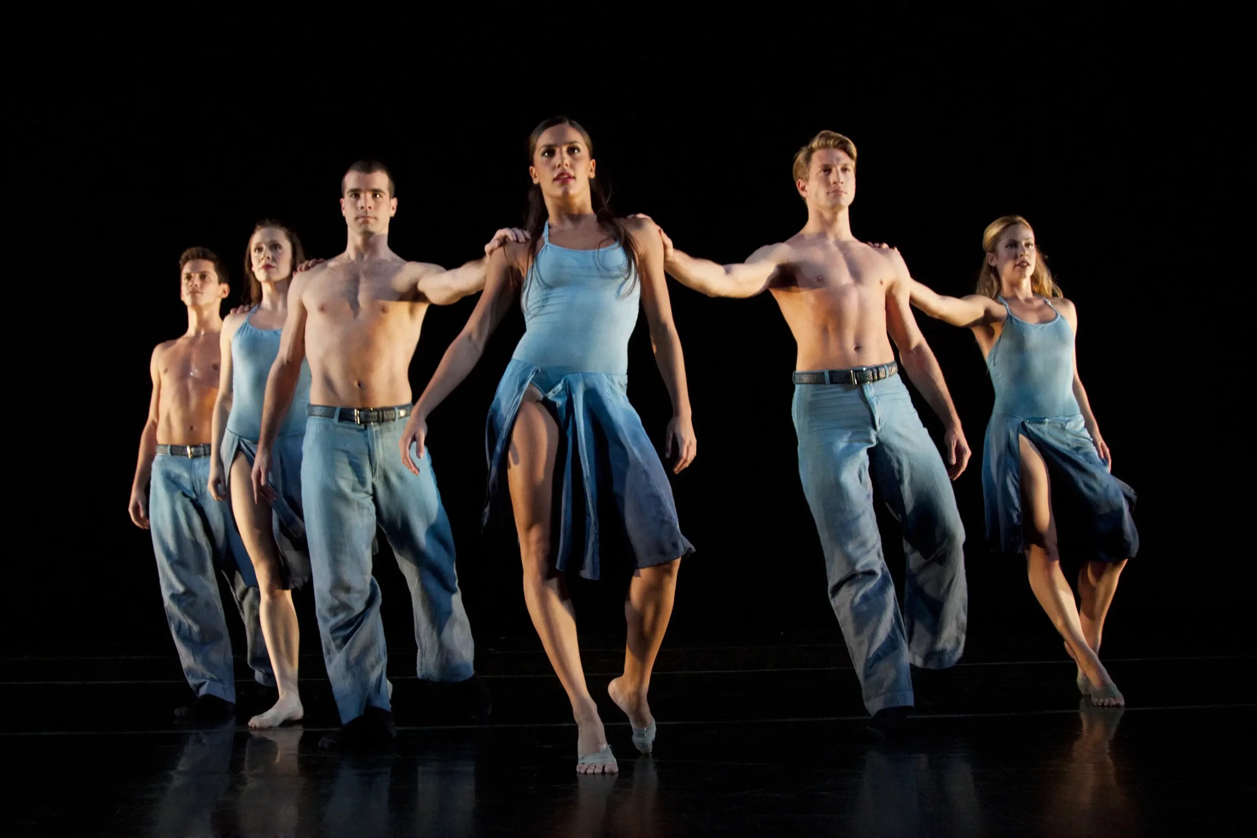 Left to right: Ian Spring (23), Melissa Ullom (30), Steven Vaughn (24), Elena D’Amario (21), Eric Bourne (26), and Sarah Braverman (25) perform “Round My World.”