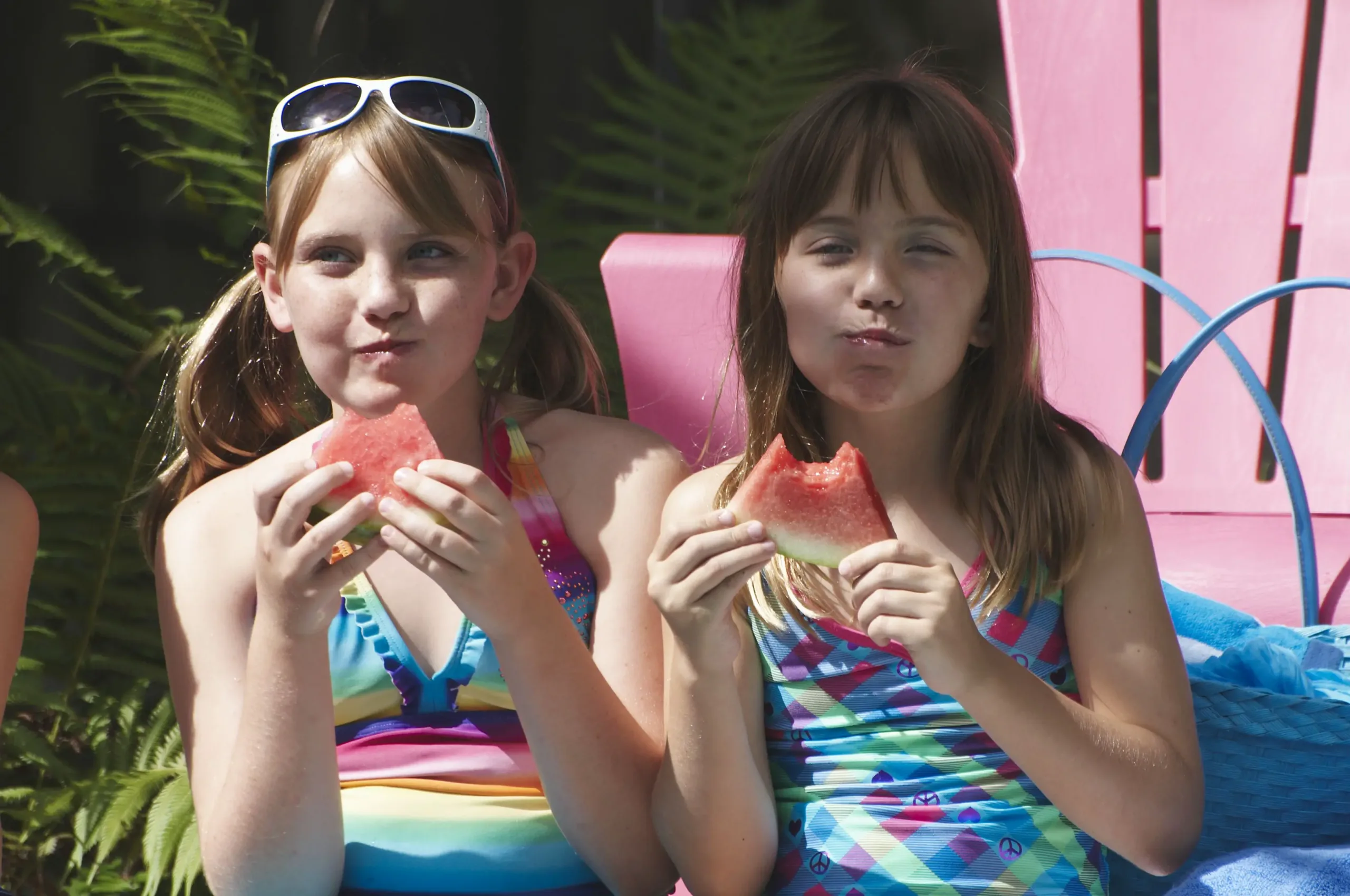 girls-eating-watermelon