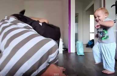 baby-breakdancing