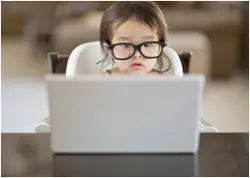 baby-using-computer