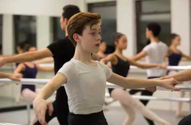 ballet-academy-east-male-scholarships