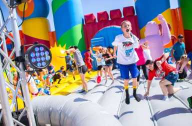 big-bounce-america-kid-jumping1