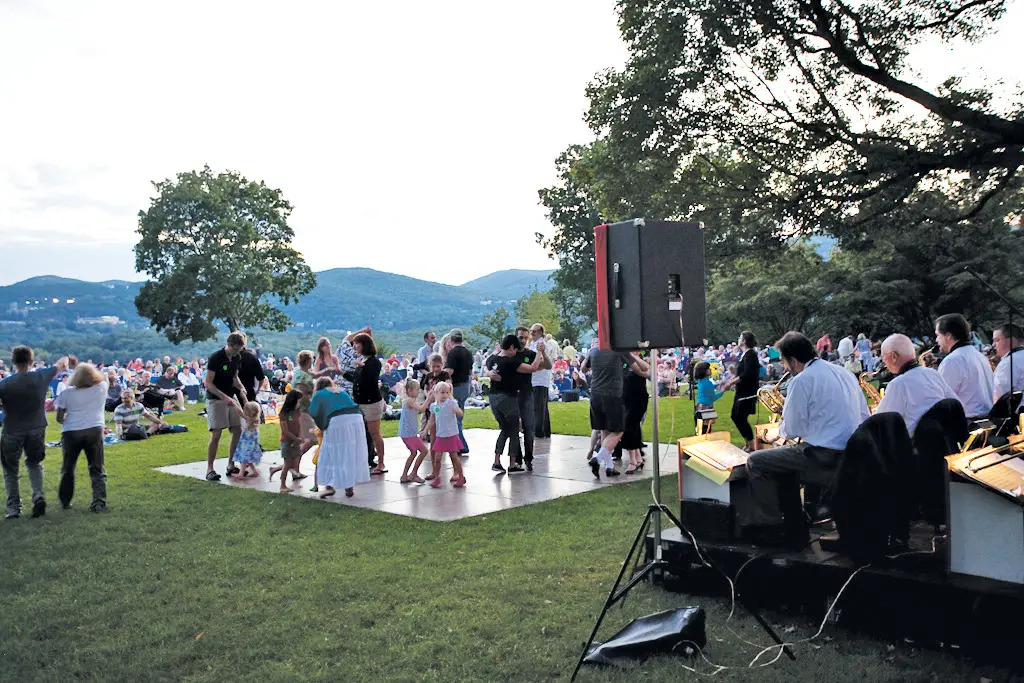 outdoor concert at boscobel