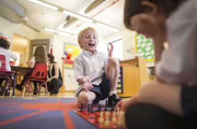 british-international-school-new-york-students-playing-chess