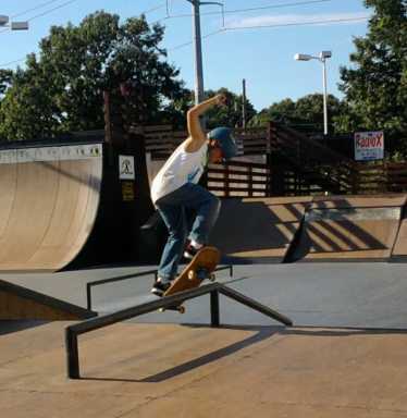 camp-extreme-skateboarder