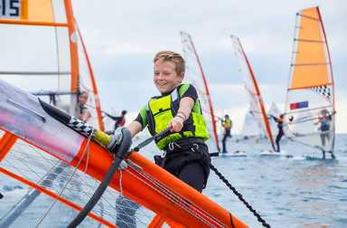 camp-maritime-wind-surfing