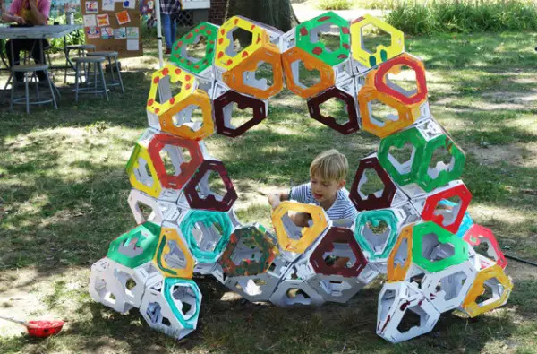 kid painting outside