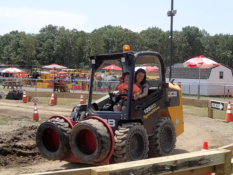 Diggerland Skid Steers