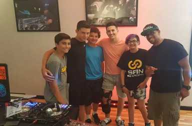 dj-spin-academy-campers