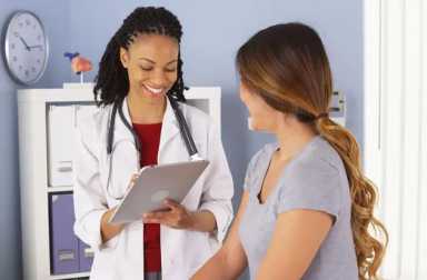 doctor-talking-to-woman