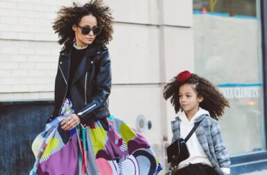 fashionable-mother-daughter