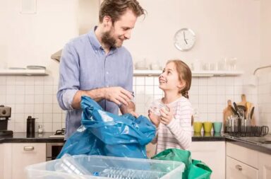 father-daughter-recycling