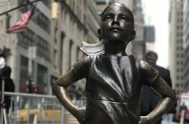 fearless-girl-american-flag