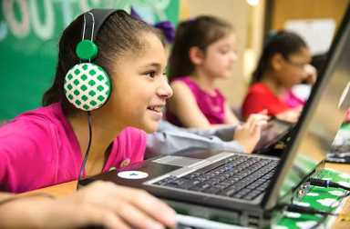 girl-scout-using-computer
