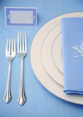 holiday-table-setting