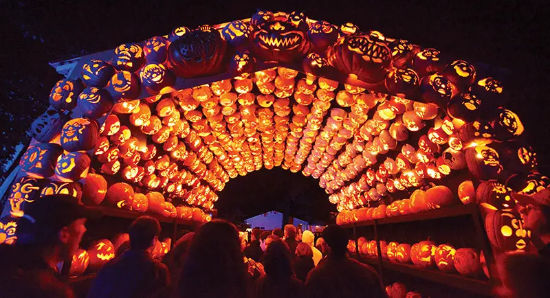 jack o lantern tunnel