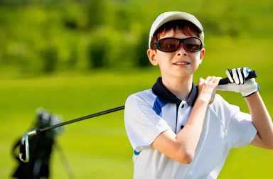 kid-playing-golf