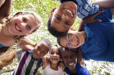 kids-camp-huddle