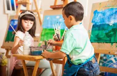 kids-in-art-class