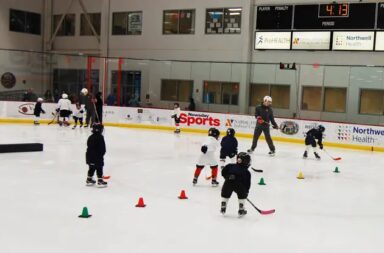 kids-learning-ice-hockey-northwell-healht-ice-center