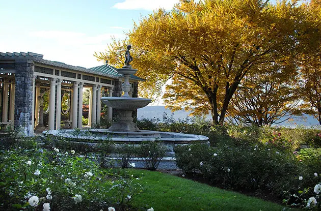 kykuit rose garden in fall