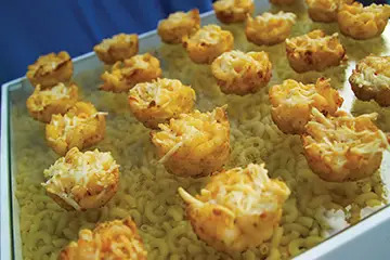 macaroni and cheese muffins