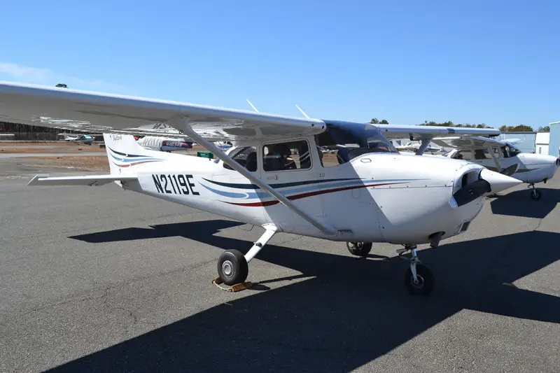 cessna plane at mid island air services
