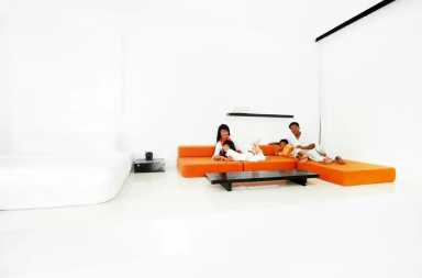 minimalist-house-with-family