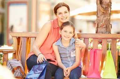 mom-daughter-shopping