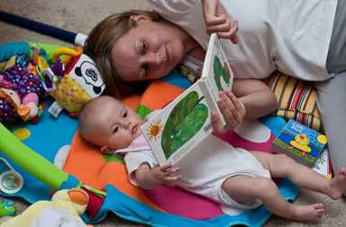 mom-reading-to-baby