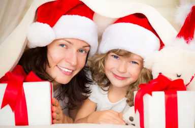 mother-and-daughter-christmas
