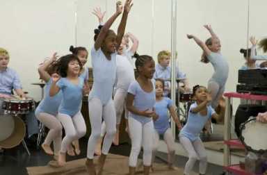 ndsteffi-nossen-dancers-jumping