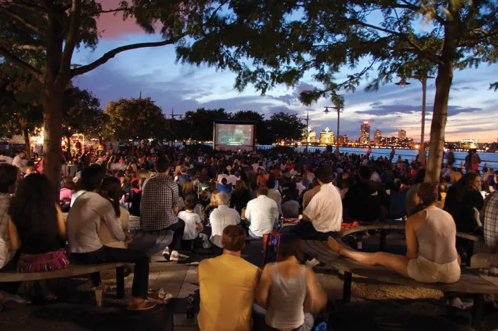 outdoor movie manhattan