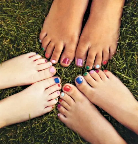 toe nails painted different colors