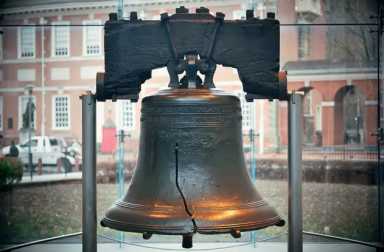 philadelphia-with-bell