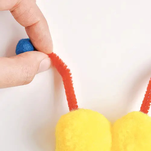 pom pom hand puppet diy step 5