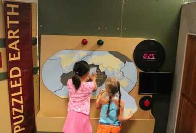 puzzled_earth_two_girls11