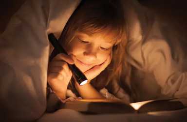 reading-under-covers