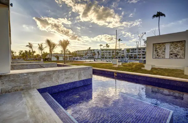 royalton bavaro swim out terrace pools