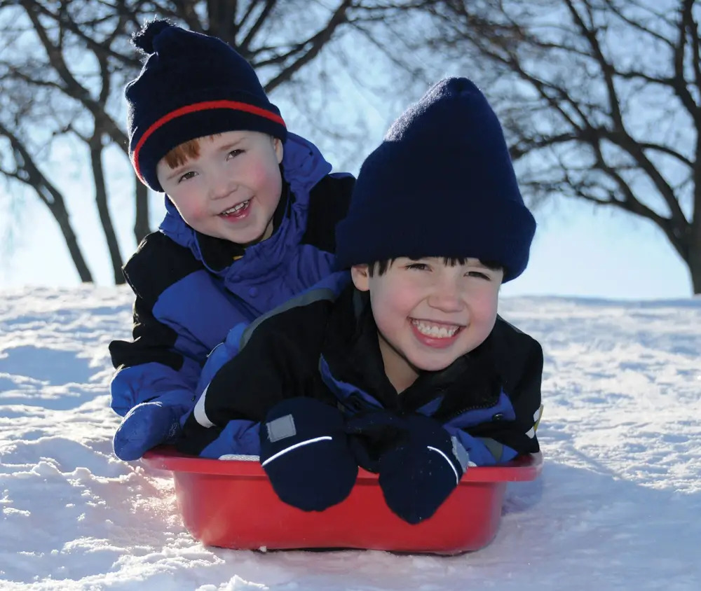 kids sledding