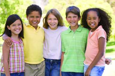 smiling-kids-outside