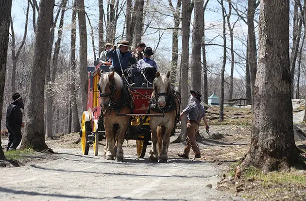 stage coach hold up