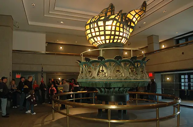 statue of liberty original torch